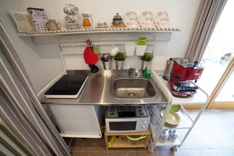 Coffee/tea facilities, Kitchen or kitchenette