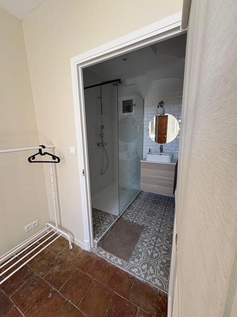 Charmant 2 pièces avec vue Mer au coeur du village Apartment in Cagnes-sur-Mer