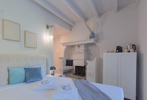 Bed, Coffee/tea facilities, Bedroom, towels