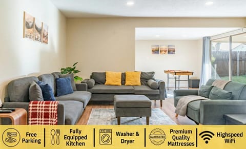 Living room, Seating area