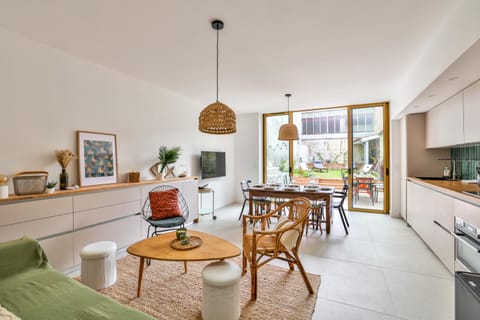 Living room, heating, internet, kitchen