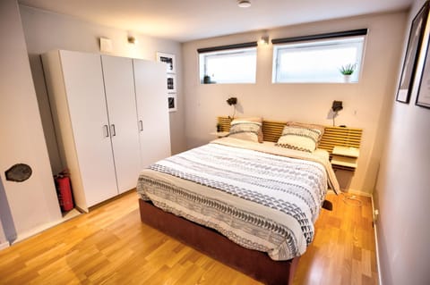 Bed, Photo of the whole room, Bedroom, wardrobe
