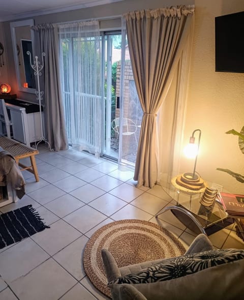 TV and multimedia, Living room, Bedroom
