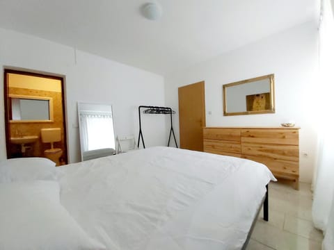 Olive tree Apartment in Murter