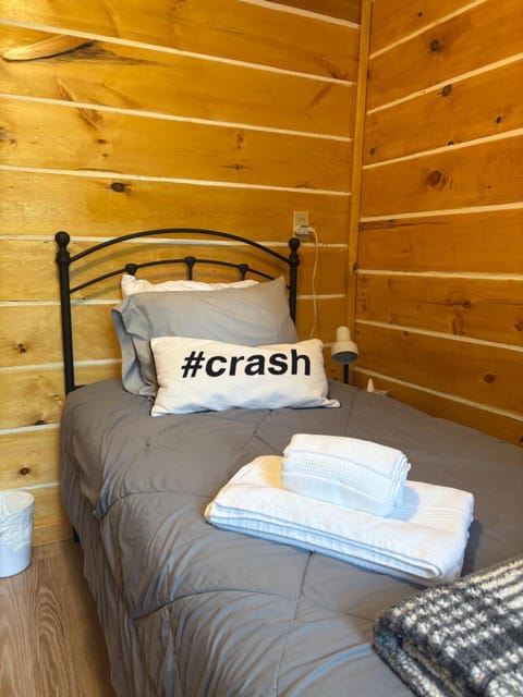 River Front Year Round Cottage House in Wellesley Island