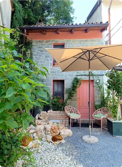 Property building, Day, Garden, Garden view