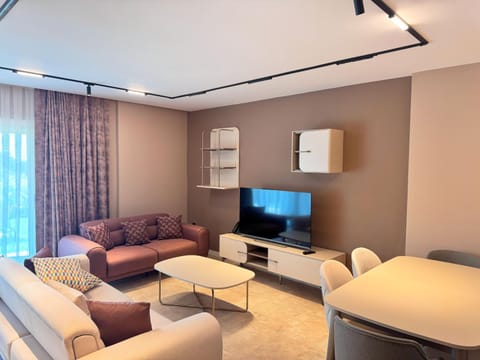 Communal lounge/ TV room, TV and multimedia, Living room, Seating area, Evening entertainment