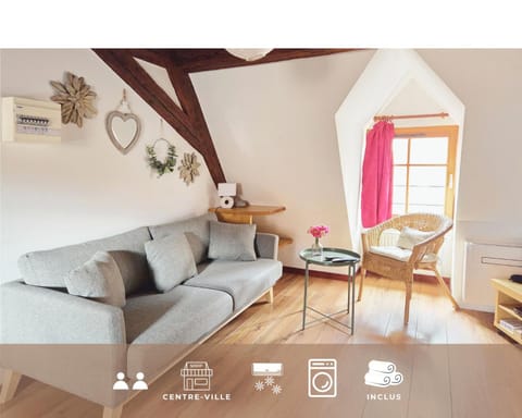 Nearby landmark, TV and multimedia, Living room