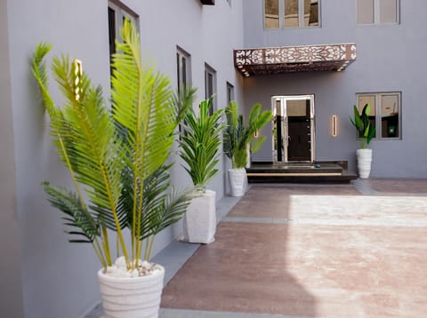 Property building, Facade/entrance