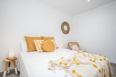 Bed, Bedroom