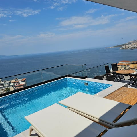 Penthouse Paradise Apartment in Sarandë