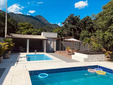 Wakanda House Casa de veraneio House in State of Rio de Janeiro