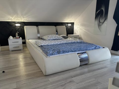 Rooms near Balice airport Apartment in Gmina Liszki