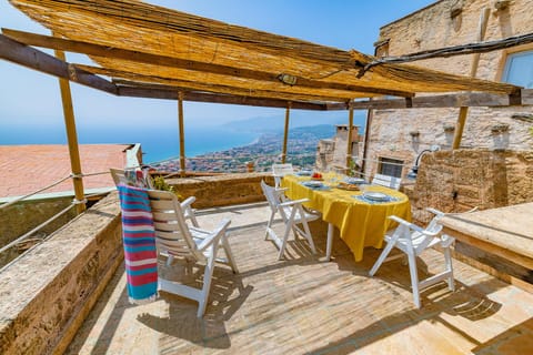 Dimora Concept - Il Trinchetto - Free parking House in Borgio Verezzi