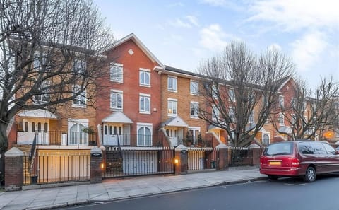 Property building, Neighbourhood, Street view, Parking