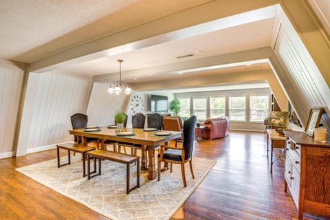 Fire Pit and BBQ Lake Guntersville Family Home House in Alabama