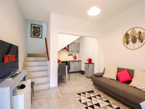 TV and multimedia, Living room, Dining area, kitchen