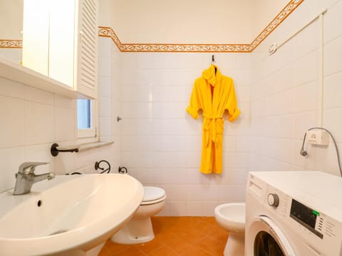 Toilet, Bathroom, bidet, washing machine