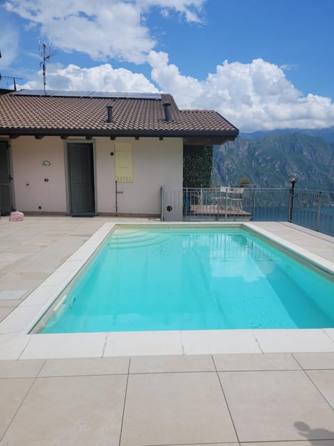 Day, Natural landscape, Mountain view, Pool view, Swimming pool, sunbed