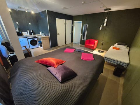 NATO bunker with nice bed and appliancies Apartment in Finland