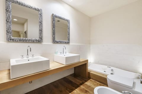 Luxury Nest in Historic Florence Apartment in Florence