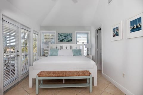 Tropical Seahorse at Coral Lagoon - Waterfront Villa w Resort Pool & 34' Dock House in Key Colony Beach