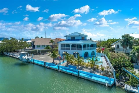 Casa Tranquilo - Waterfront Pool Home, 80' Dock House in Marathon