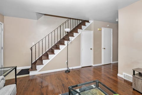 Cozy 2 bedroom apartment Apartment in Dayton