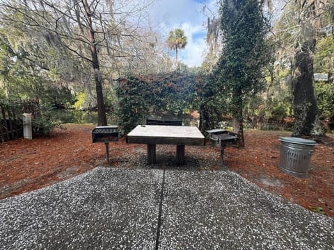 Flip-Flop Getaways Apartment in North Forest Beach