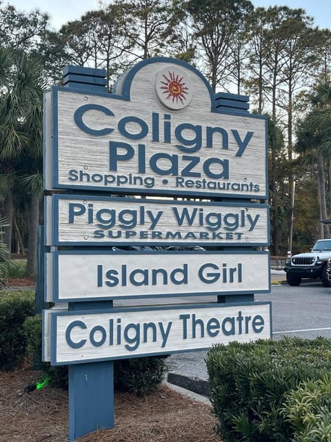 Flip-Flop Getaways Apartment in North Forest Beach