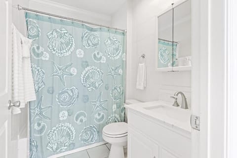 Marlin Manor - Waterfront Home, 55' Dock, 2min to Open Ocean! House in Marathon