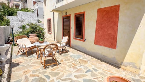 Inner courtyard view