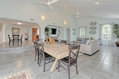 Reel Relaxin` - Luxury Waterfront Pool Home, 55' Dock House in Marathon