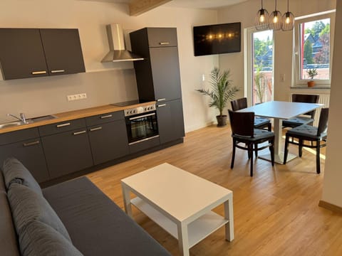 Kitchen or kitchenette, Seating area, Dining area, oven, stove
