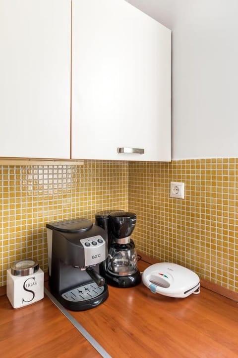 Cozy, Day-light Studio by The Mall Apartment in Chalandri