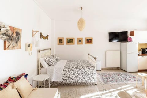 Cozy, Day-light Studio by The Mall Apartment in Chalandri
