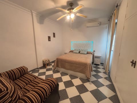 Photo of the whole room, air conditioner