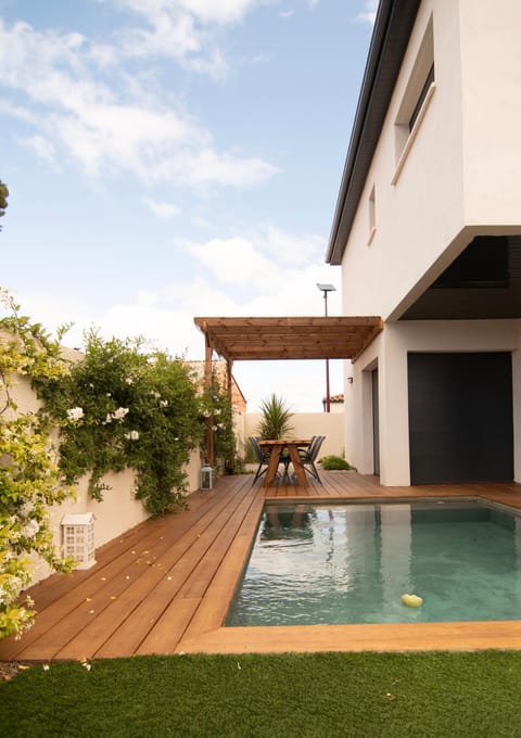 Patio, Garden, Garden, Balcony/Terrace, Swimming pool