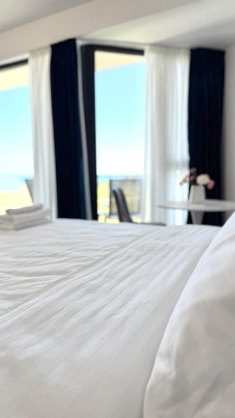 Bedroom, Sea view
