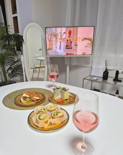 TV and multimedia, Food