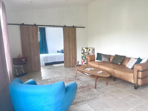 Bed, Living room, Bedroom