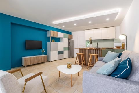 TV and multimedia, Seating area