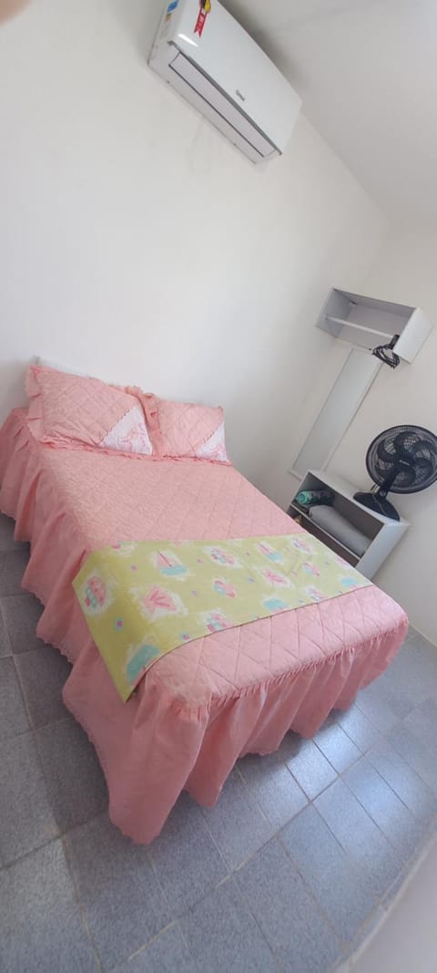Bed, Bedroom, air conditioner