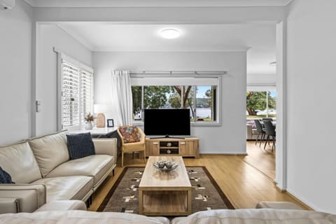 TV and multimedia, Living room, Other, Seating area