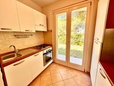 Bilocale Leonardo a Sirolo, con giardino a due passi dal centro Apartment in Sirolo