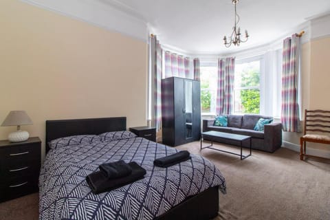 Thornbury Guest House Room 1 Bed and Breakfast in Southampton