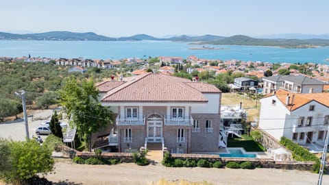 Property building, Bird's eye view