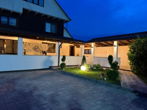 Night, Garden