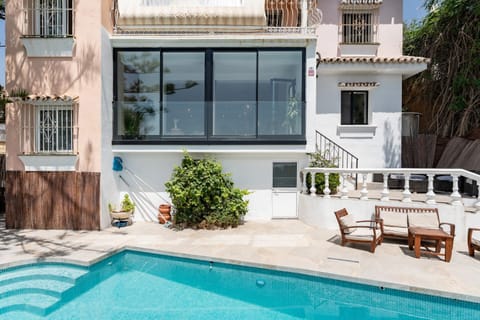 Property building, Patio, View (from property/room), Swimming pool, Swimming pool, sunbed