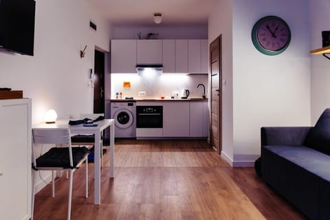 Kitchen or kitchenette, Dining area, pet friendly, stove